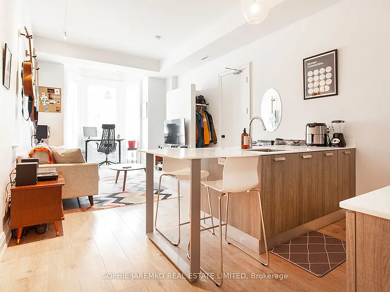 165 Carlton St #1 — Photo 10