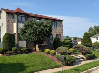 216 Fletcher St, Edison, NJ 08820
