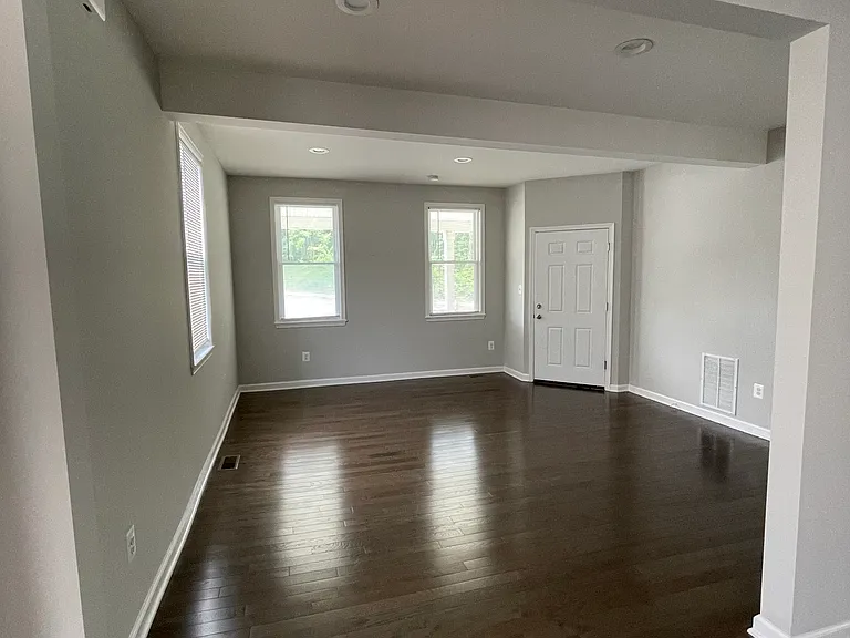 1602 Frederick Rd — Photo 9