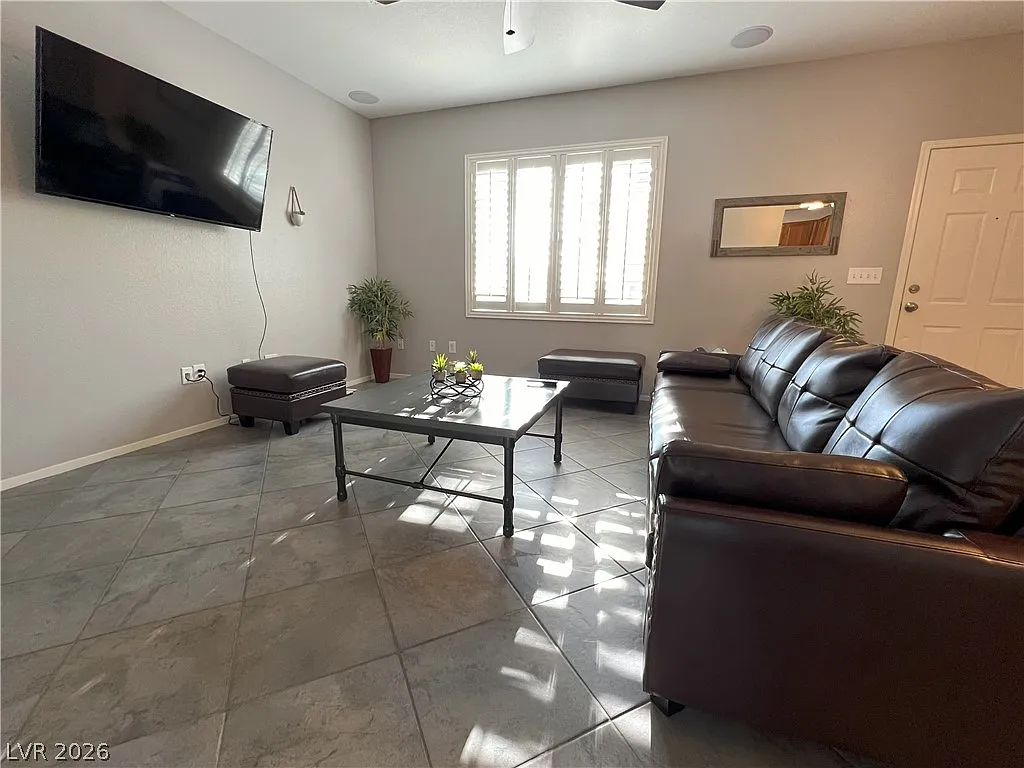 2 bed, 2.5 bath, 1280 sqft, $1,900 — Photo 4