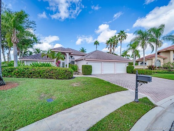 Home For Sale In Grand Palms