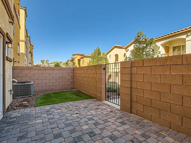 1525 Spiced Wine Ave #24102 — Photo 8