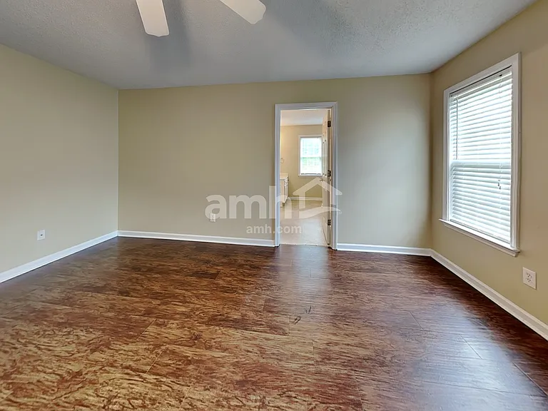 301 Kingfisher Dr — Photo 7