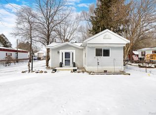 2620 Greg Ave, Brighton, MI 48114