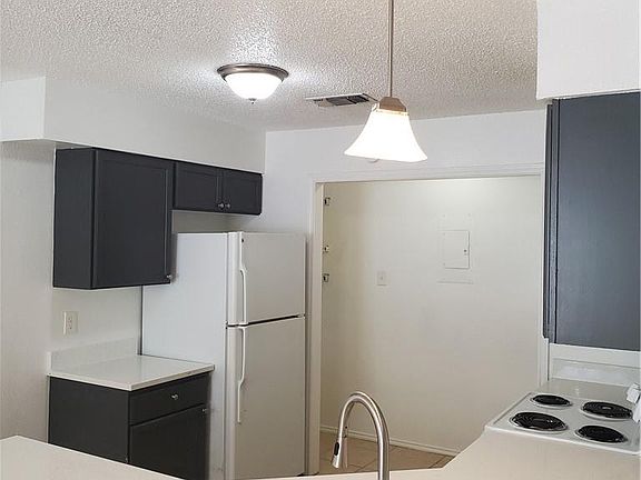 3rd image of 4208 Duval Rd APT B