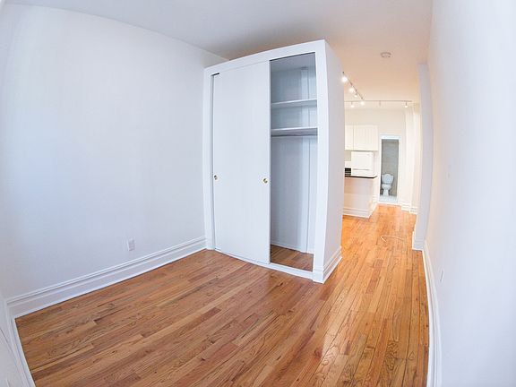 5th image of 271 E 10th St APT 1RE