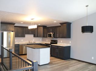 6612 E 45th St, Sioux Falls, SD 57110