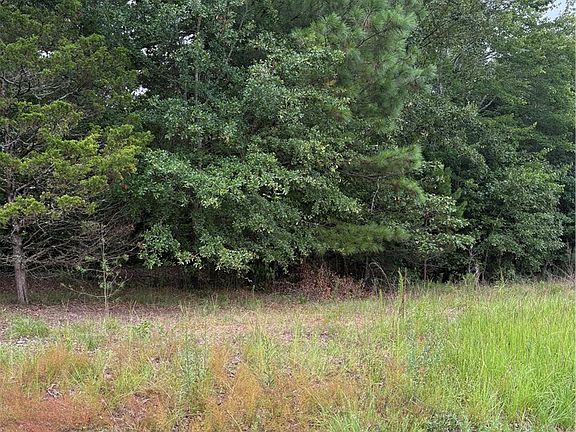 2nd image of 170 Railroad St