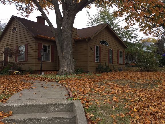 4th image of 2801 Doniphan Ave