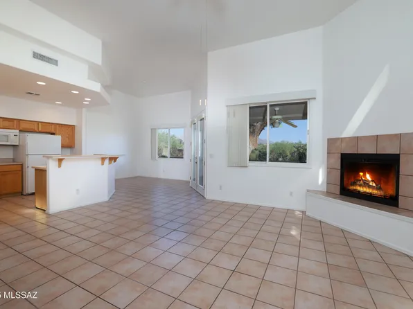 8740 N Johnny Miller Dr, Tucson, AZ 85742