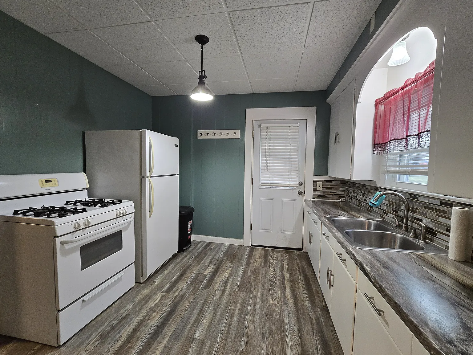 1 bed, 800 sqft, $750 — Photo 3