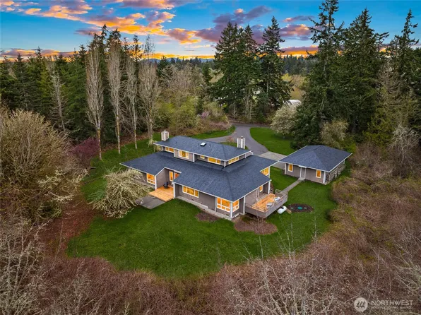 10123 NE Kitsap Street, Bainbridge Island, WA 98110