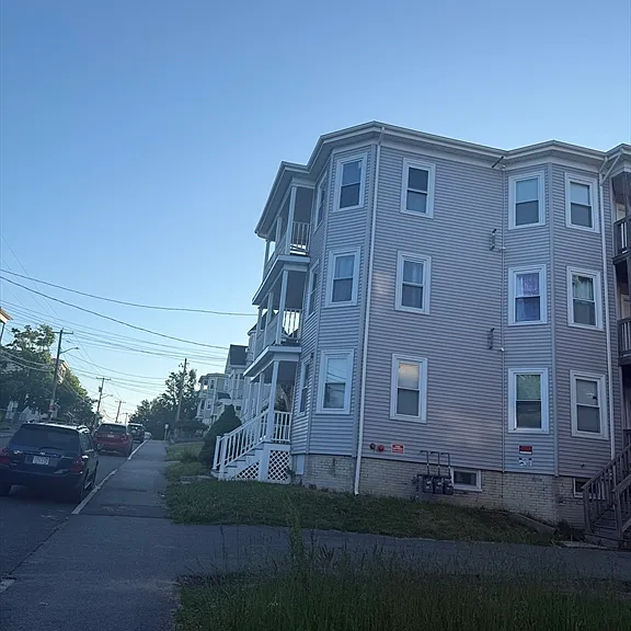 71 Hillberg Ave #1 — Photo 2