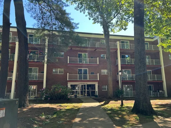 65 Greentree Ln APT 35, Weymouth, MA 02190