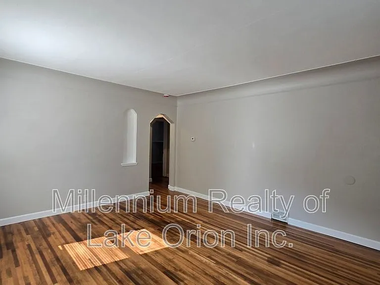 614 E Tennyson Ave — Photo 24