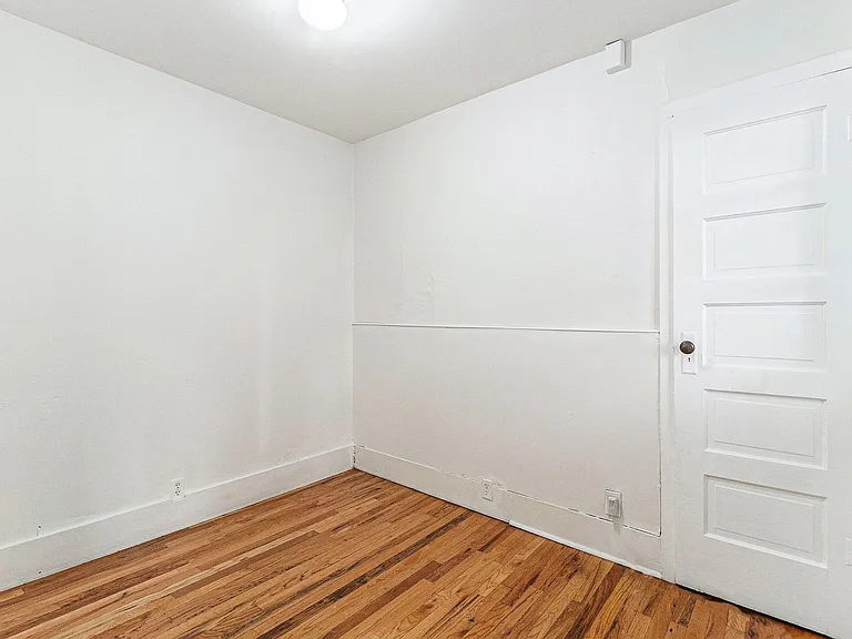Available Now! The Cottage Secluded Oasis On University Hill — Photo 9