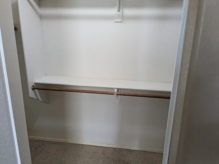 610 S Voyager Dr — Photo 14