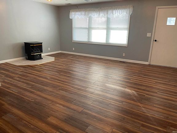 2nd image of 2535 Sherwood Forest Dr