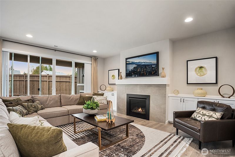 3rd image of 1802 148th Street S