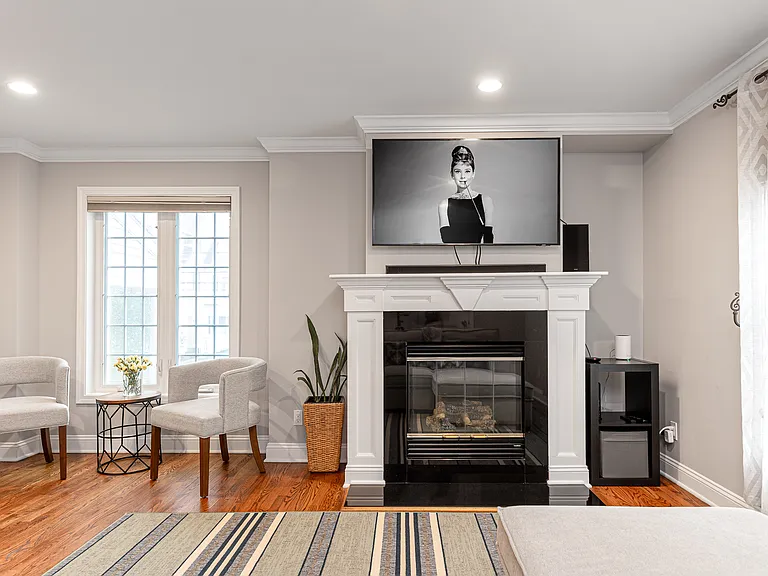 119 Seaside Ave #A — Photo 10