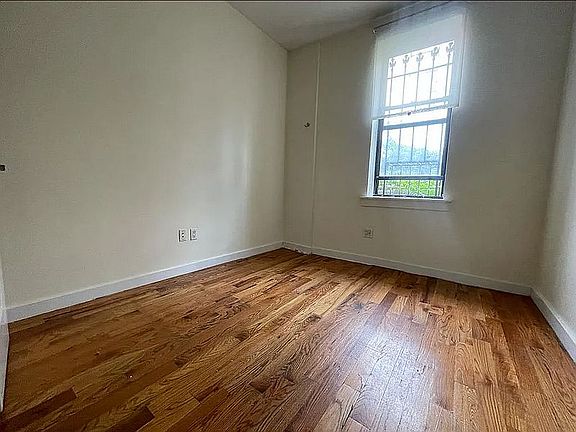 5th image of 591 Franklin Ave #1