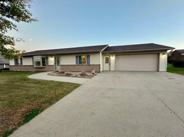 106 E Christensen Dr, Luverne, MN 56156