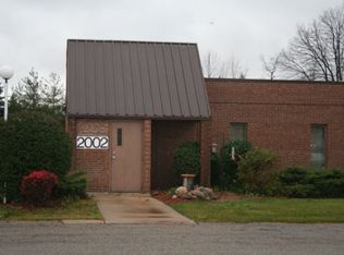 2002 44th St SE, Kentwood, MI 49508