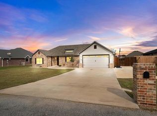 136 Posey Lake Dr, Edgewood, TX 75117