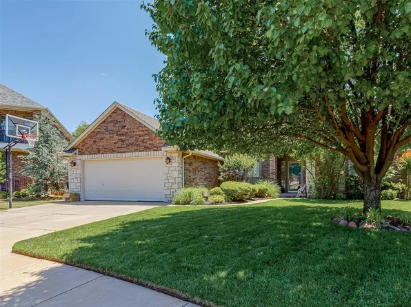 1776 Long Trl, Edmond, OK 73003