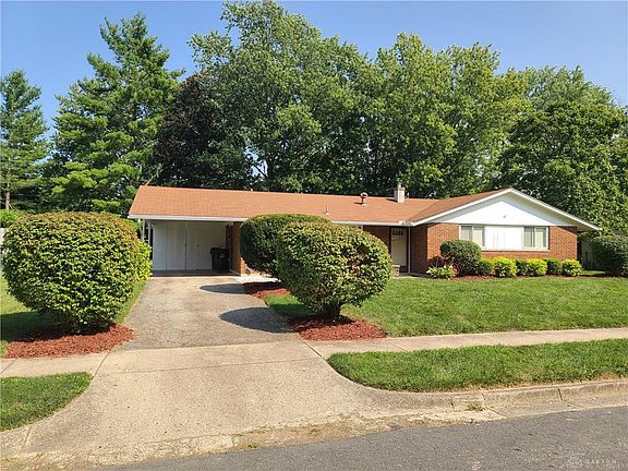 3rd image of 108 Macgregor Dr
