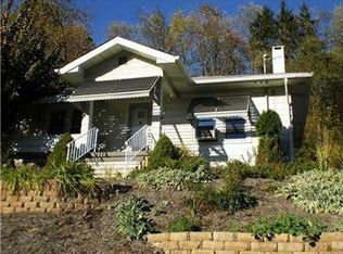 1035 Broughton, South Park, PA 15236