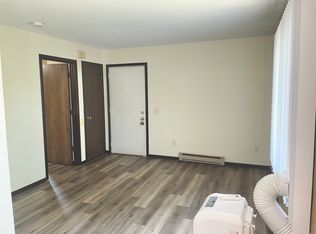 906 Barland St APT 11, Eau Claire, WI 54701