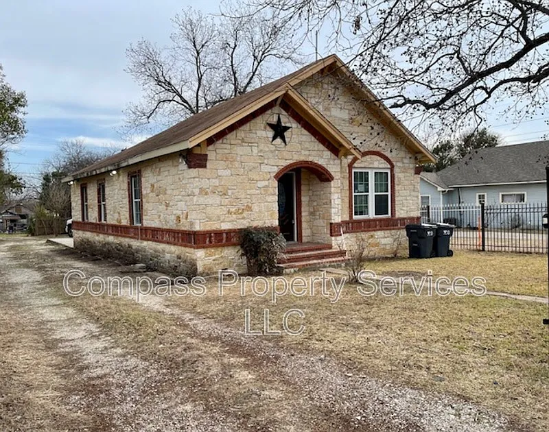 2608 Bosque Blvd