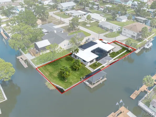 1941 NW 17th St, Crystal River, FL 34428