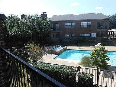 Hulen Heights Apartments