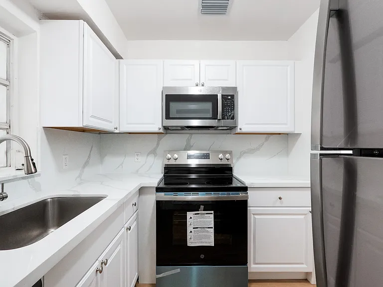630 SW 62nd Ct #1 — Photo 7