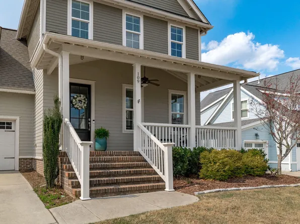 109 Split Trunk Path, Holly Springs, NC 27540