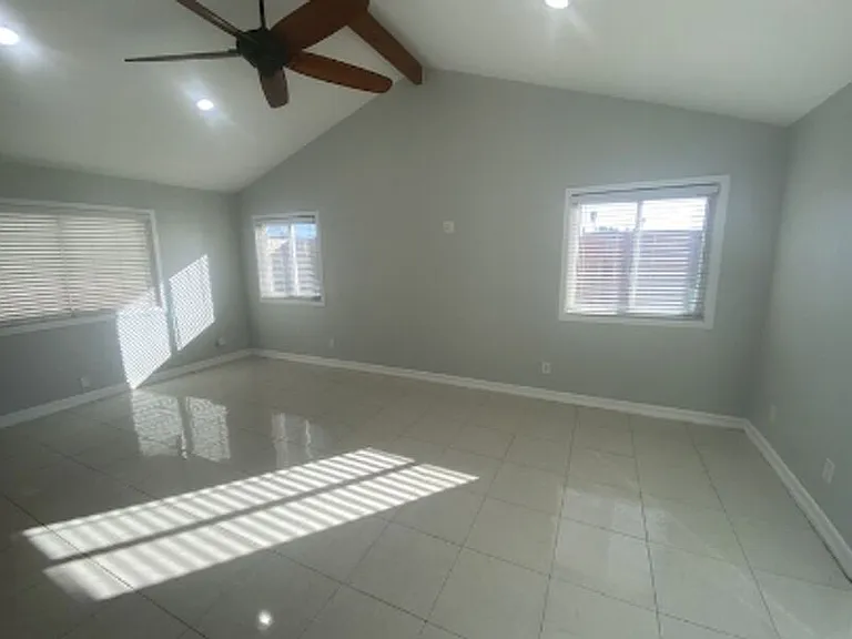 7847 Bacadi Dr — Photo 4
