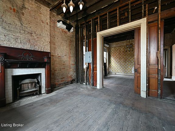2nd image of 3329 Bank St