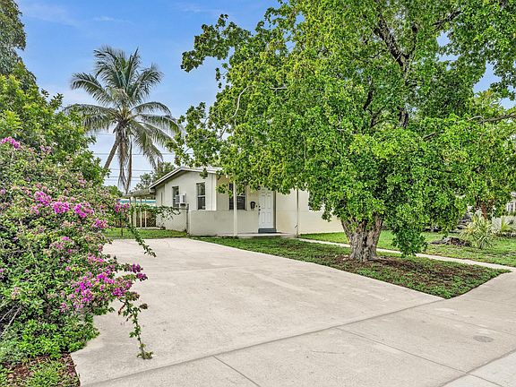 3rd image of 4936 NE 14TH Avenue