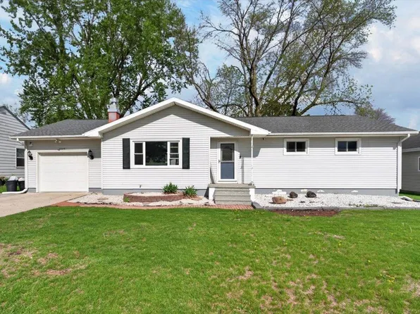 1225 5th St, Jesup, IA 50648