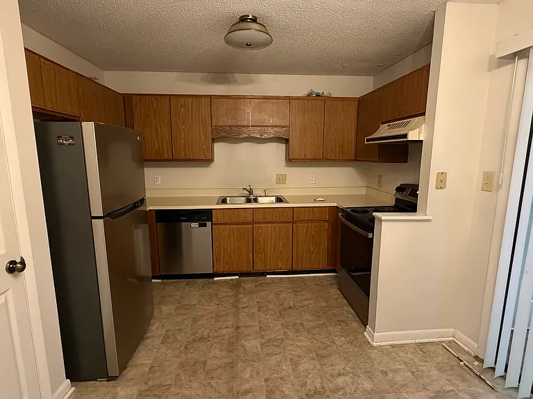 5905 Suncreek Ct — Photo 9