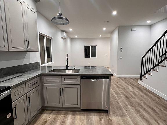 5th image of 5269 Castana St