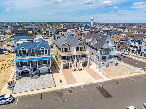 4th image of 1835 Ocean Ave #B