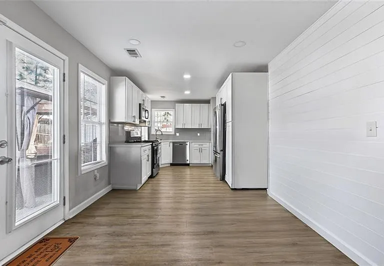 5720 Crow Dr — Photo 8