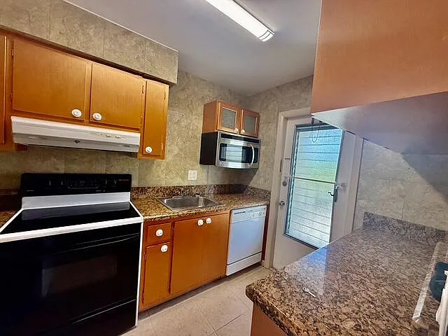 809 Hummingbird Way #7C — Photo 5