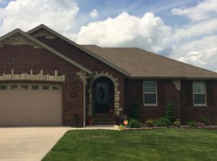 286 Crown Dr, Marshfield, MO 65706