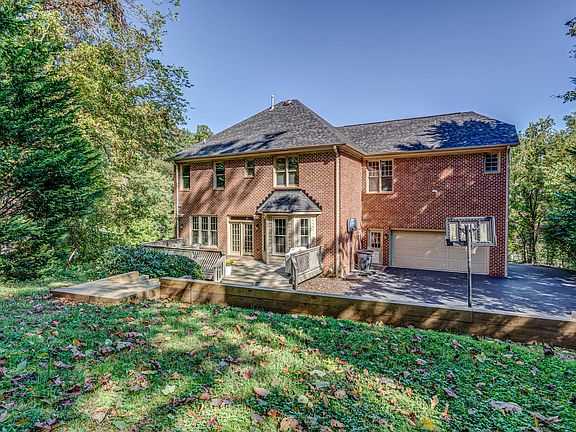 2nd image of 6410 Hidden Woods Dr