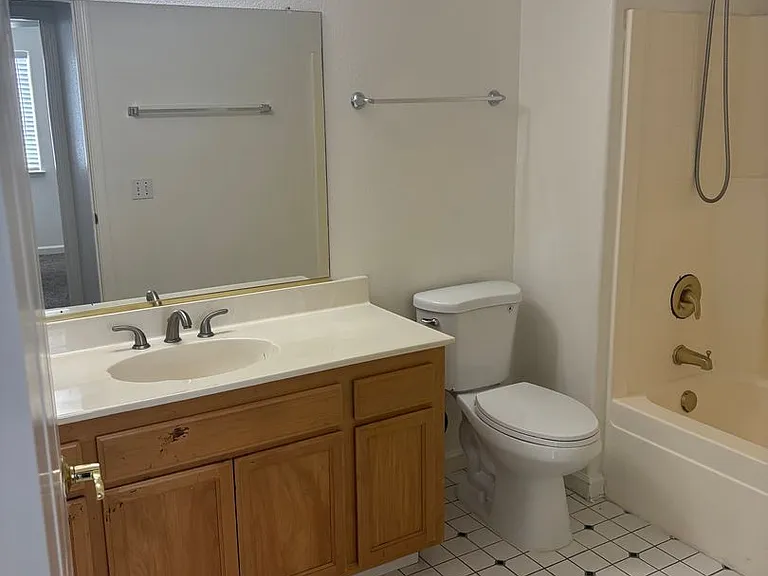 1501 La Esplanada Pl #324 — Photo 14