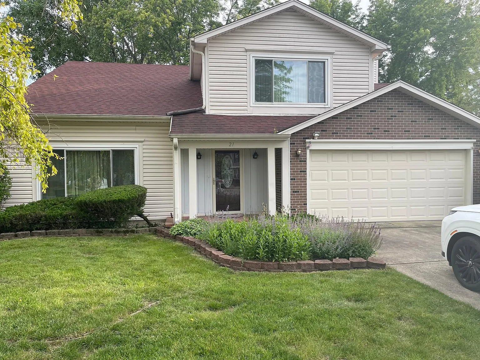 21 Woodridge Ln photo 1